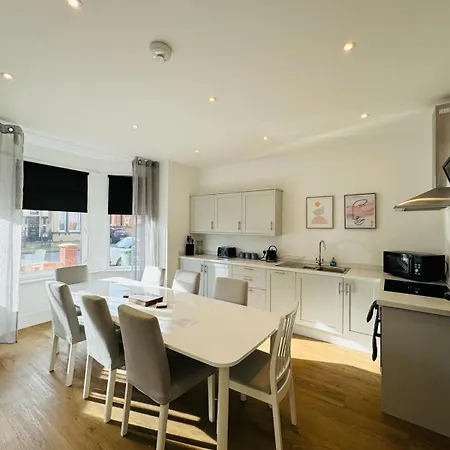 Pearl House - Delightful 3-4 Bedroom Coastal Getaway Gorleston-on-Sea Exterior foto